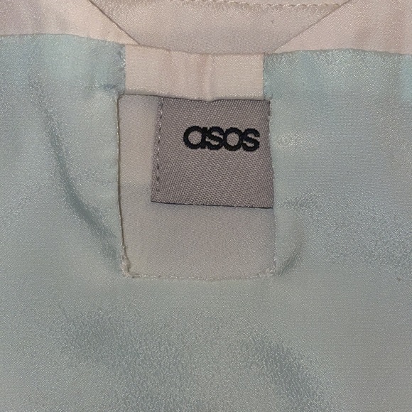 Silky keyhole top - Picture 3 of 3